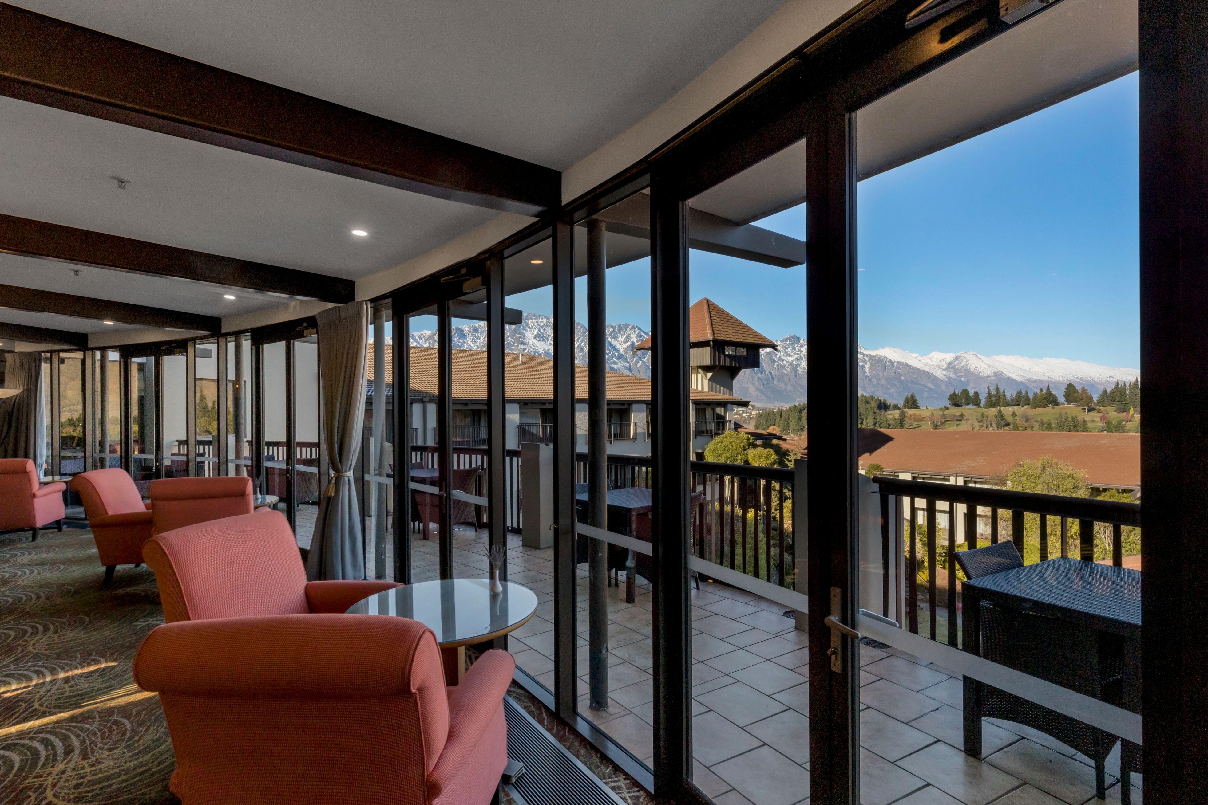 Copthorne Hotel & Resort Lakefront Queenstown Bagian luar foto