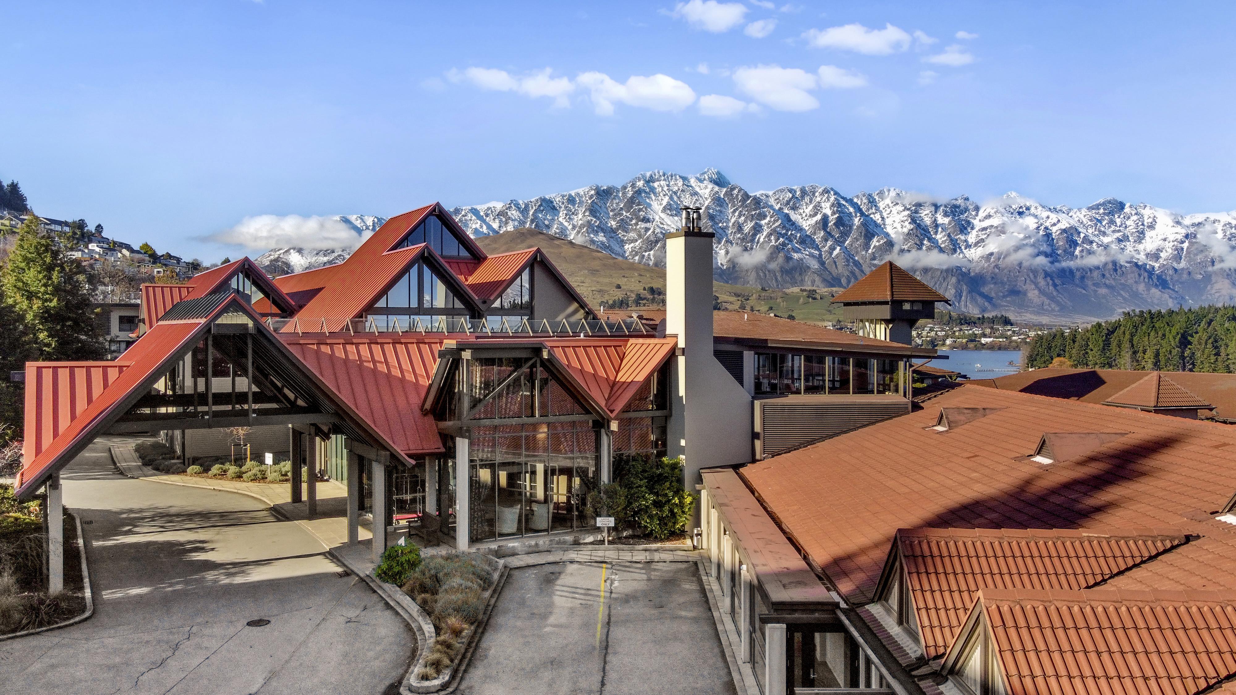 Copthorne Hotel & Resort Lakefront Queenstown Bagian luar foto