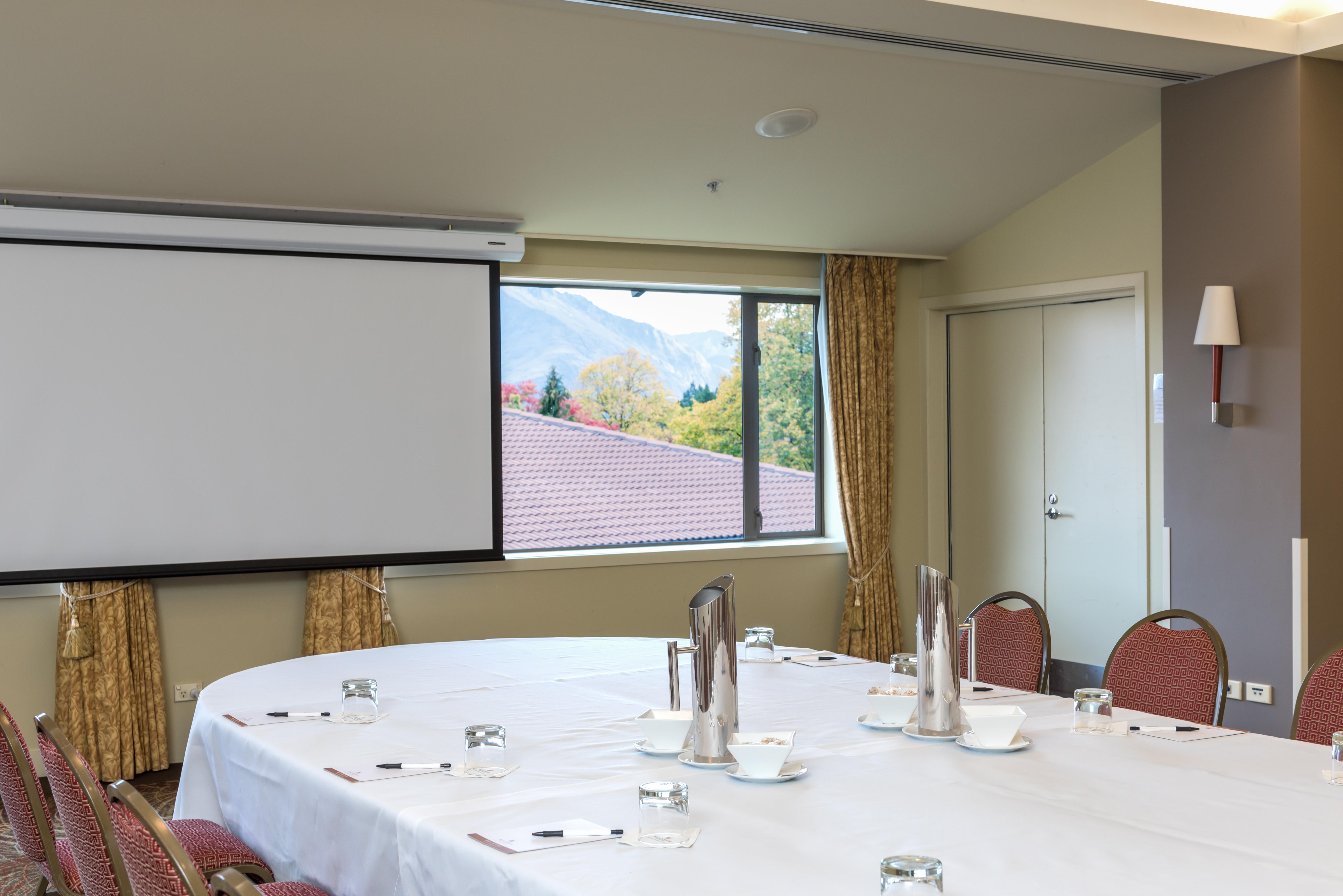 Copthorne Hotel & Resort Lakefront Queenstown Bagian luar foto