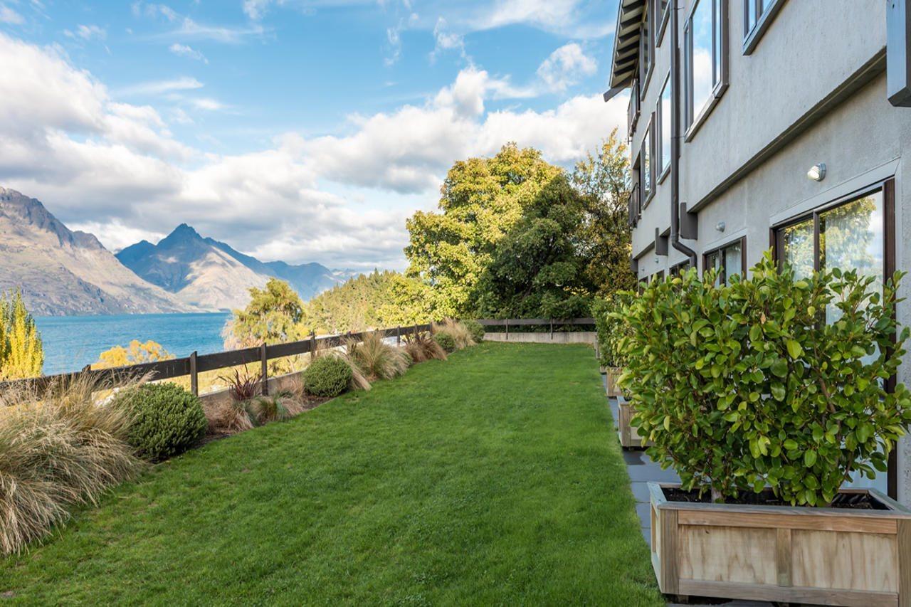 Copthorne Hotel & Resort Lakefront Queenstown Bagian luar foto