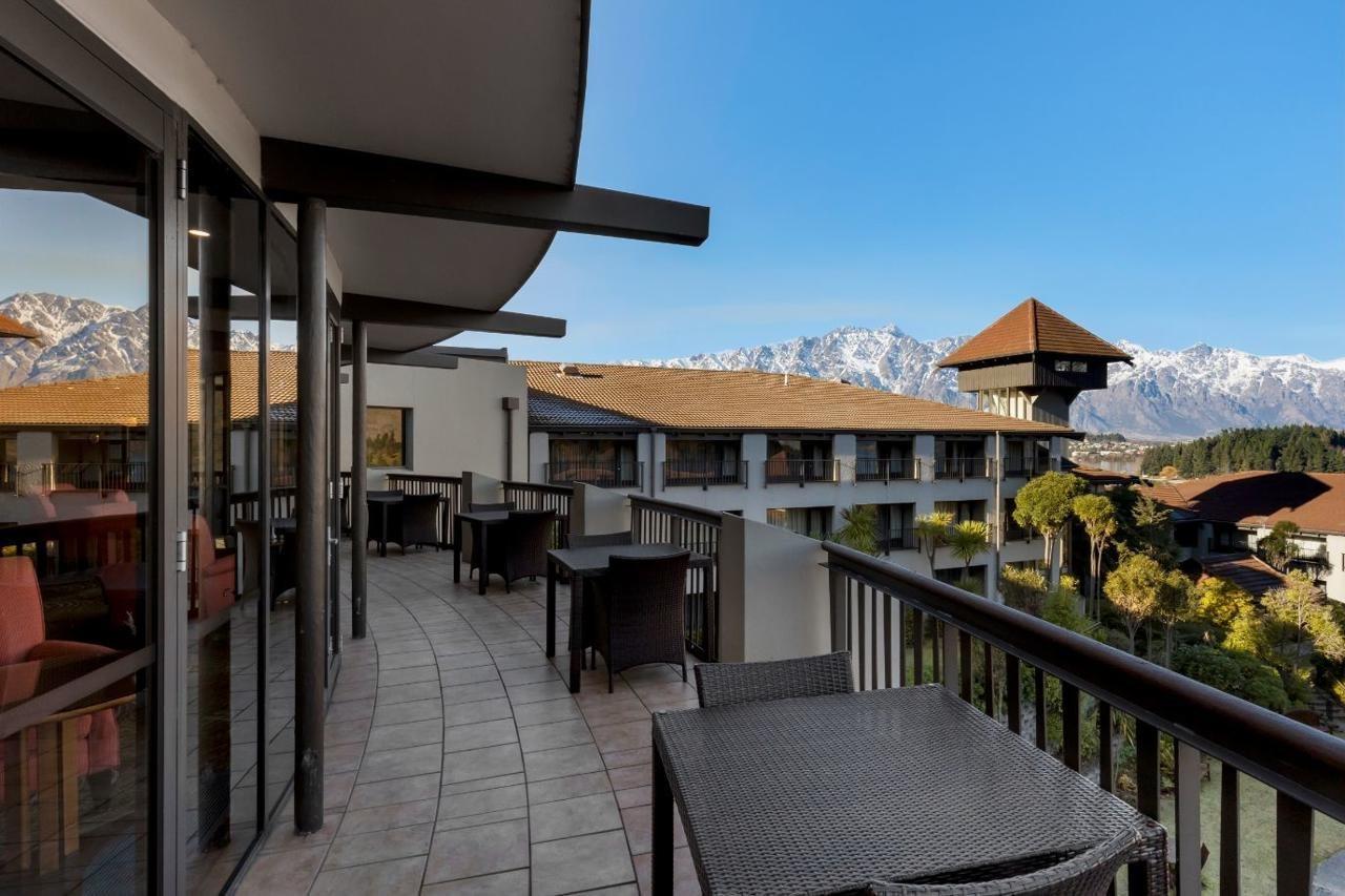 Copthorne Hotel & Resort Lakefront Queenstown Bagian luar foto