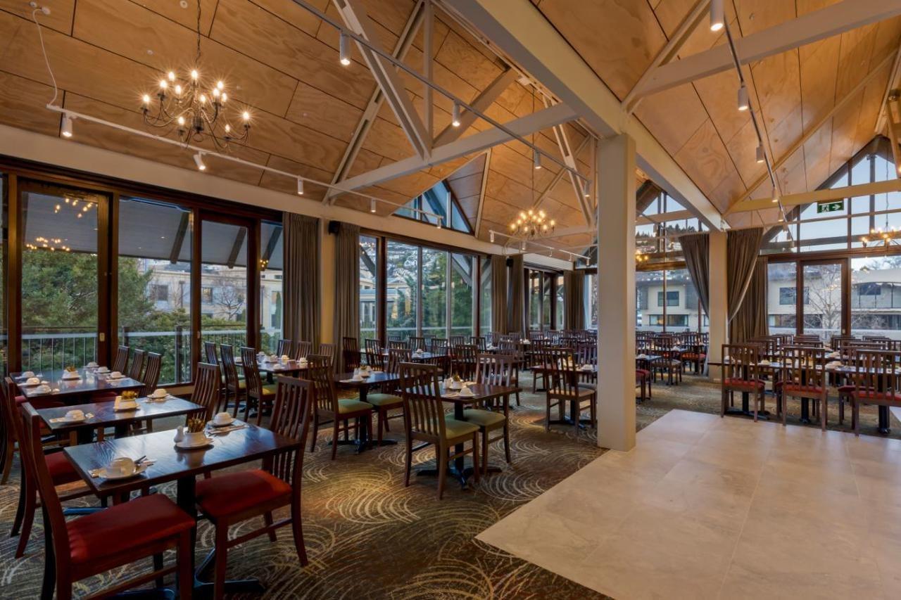 Copthorne Hotel & Resort Lakefront Queenstown Bagian luar foto