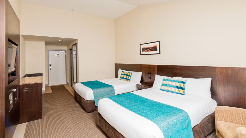 Copthorne Hotel & Resort Lakefront Queenstown Bagian luar foto